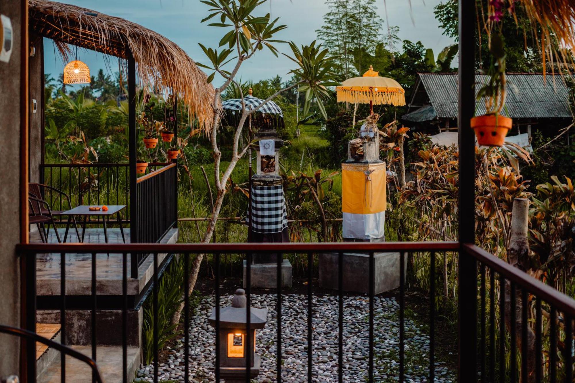 Nila Chandra Bungalows Ubud  Exterior photo