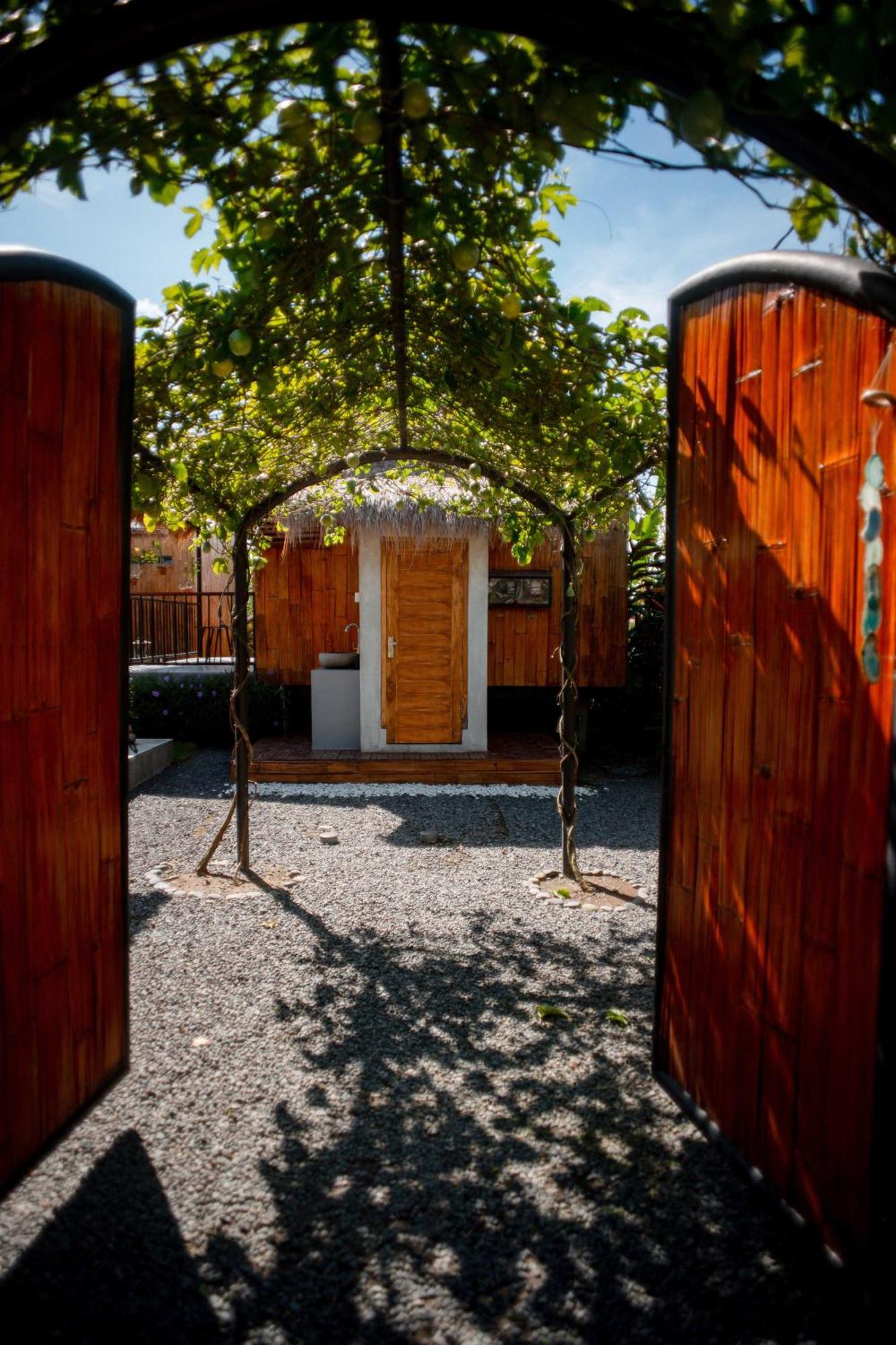 Nila Chandra Bungalows Ubud  Exterior photo